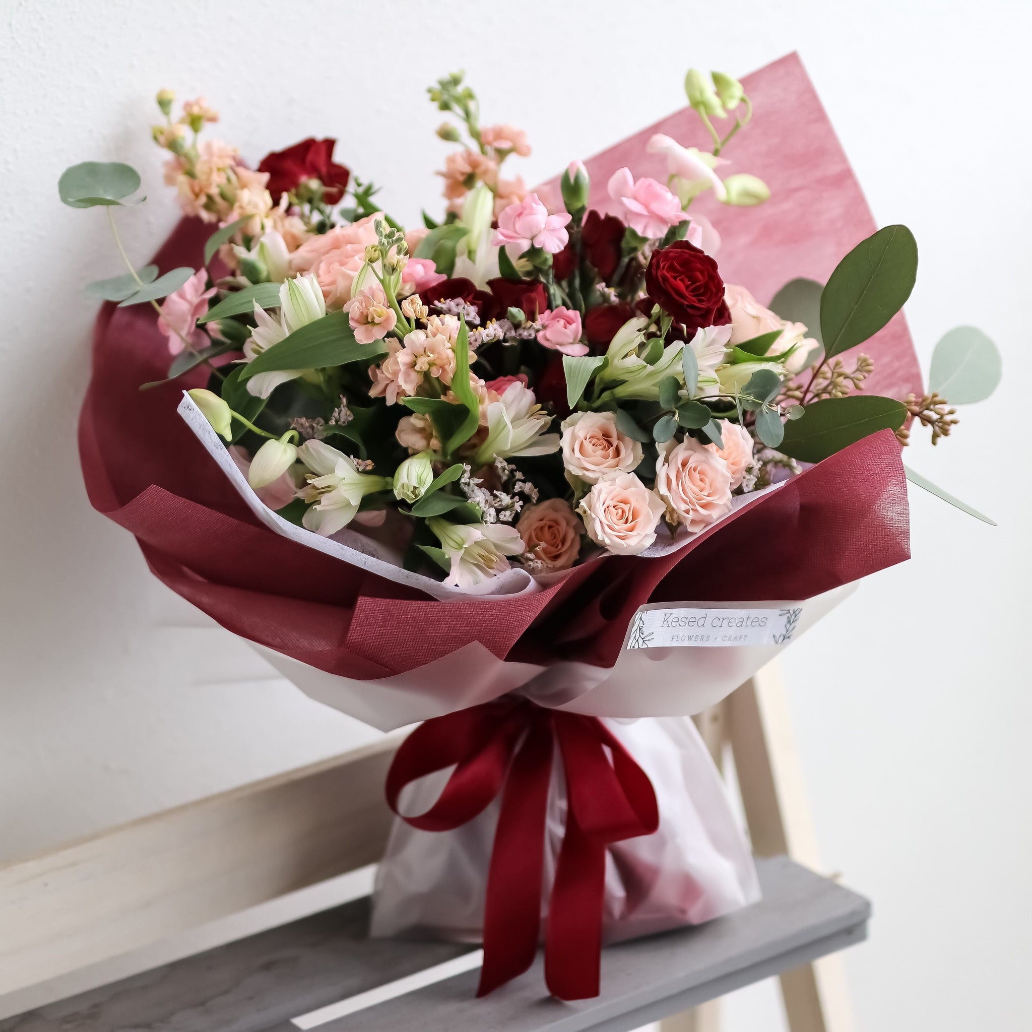 Signature bouquet (bespoke) - Kesed creates