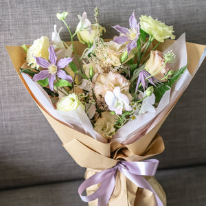 Signature bouquet (bespoke) - Kesed creates